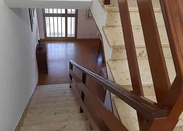 Queen Elizabeth - Argenta