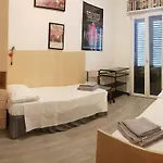 Nocleg ze śniadaniem Queen Elizabeth - 3*