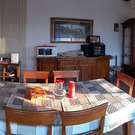 Queen Elizabeth - Bed & Breakfast