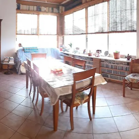 Queen Elizabeth - 3* Argenta