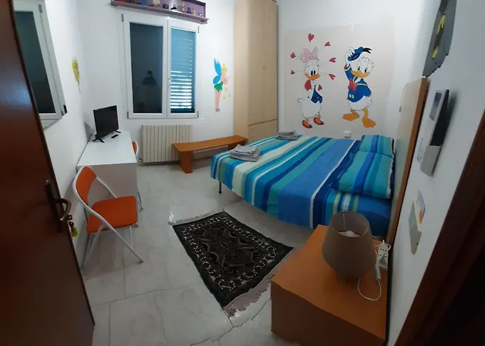 Queen Elizabeth - 3*