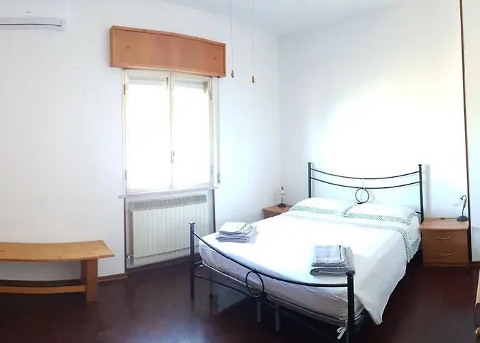 Queen Elizabeth - Bed & Breakfast